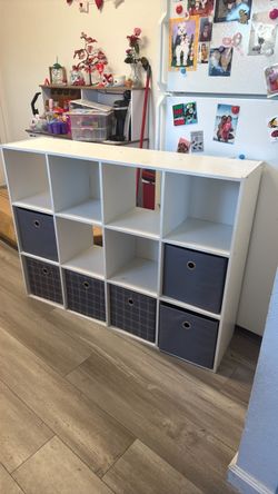 Cubical shelf