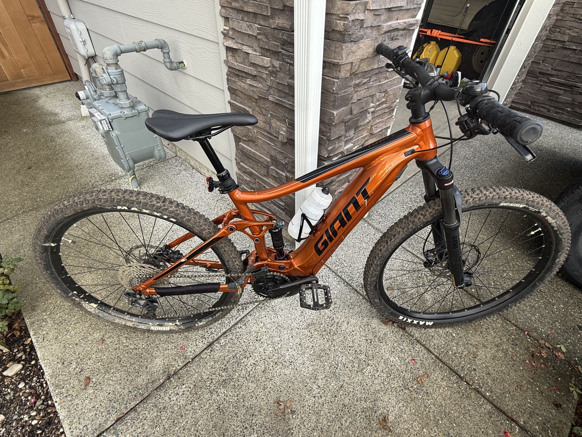 2022 Giant Stance E+2