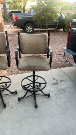 Calle Burnett Bar Stool