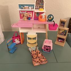 Barbie Pet Groomer And Grocery Store Sets 