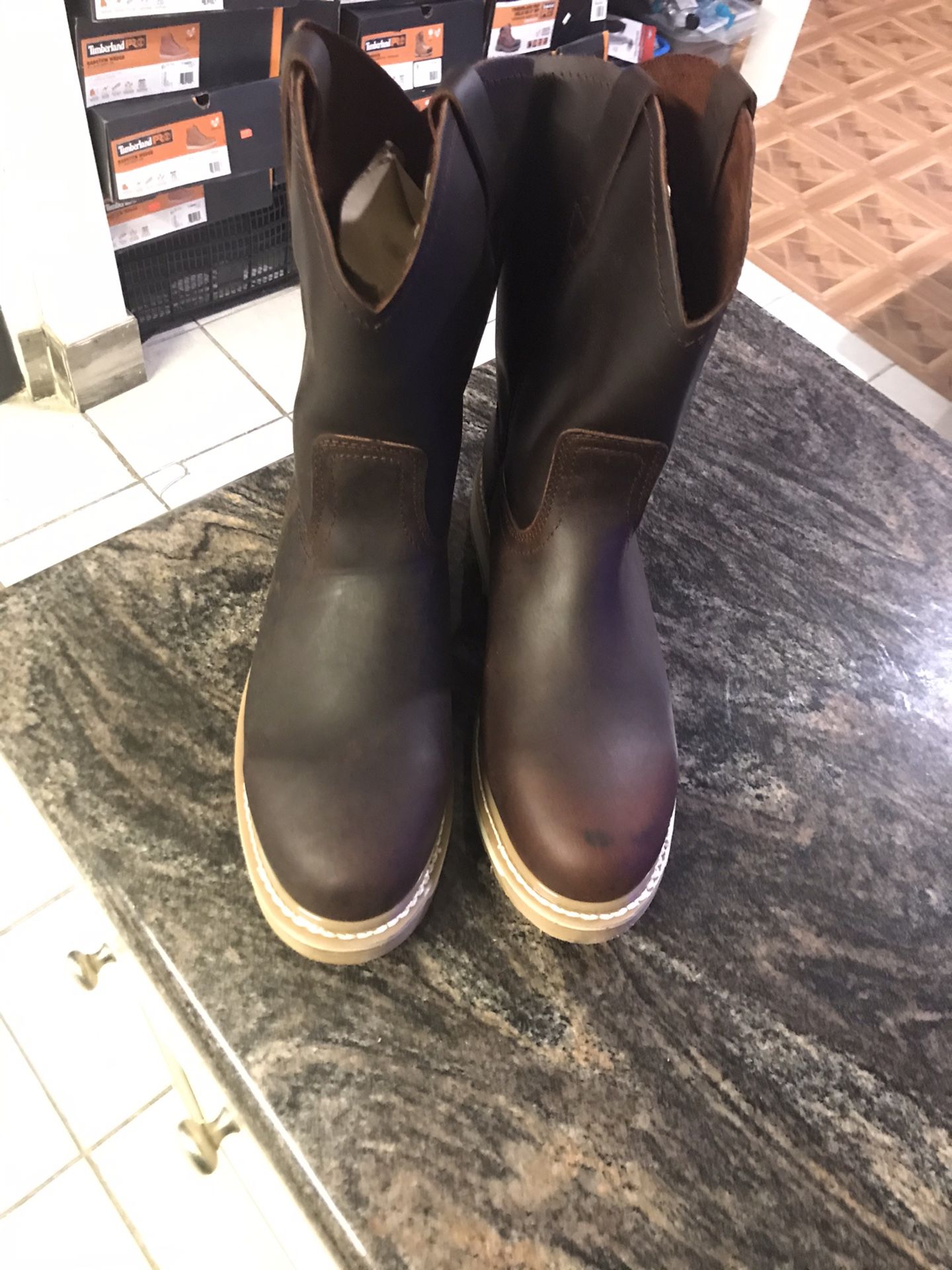 Bonanza// work boots// hablo español // size (11)