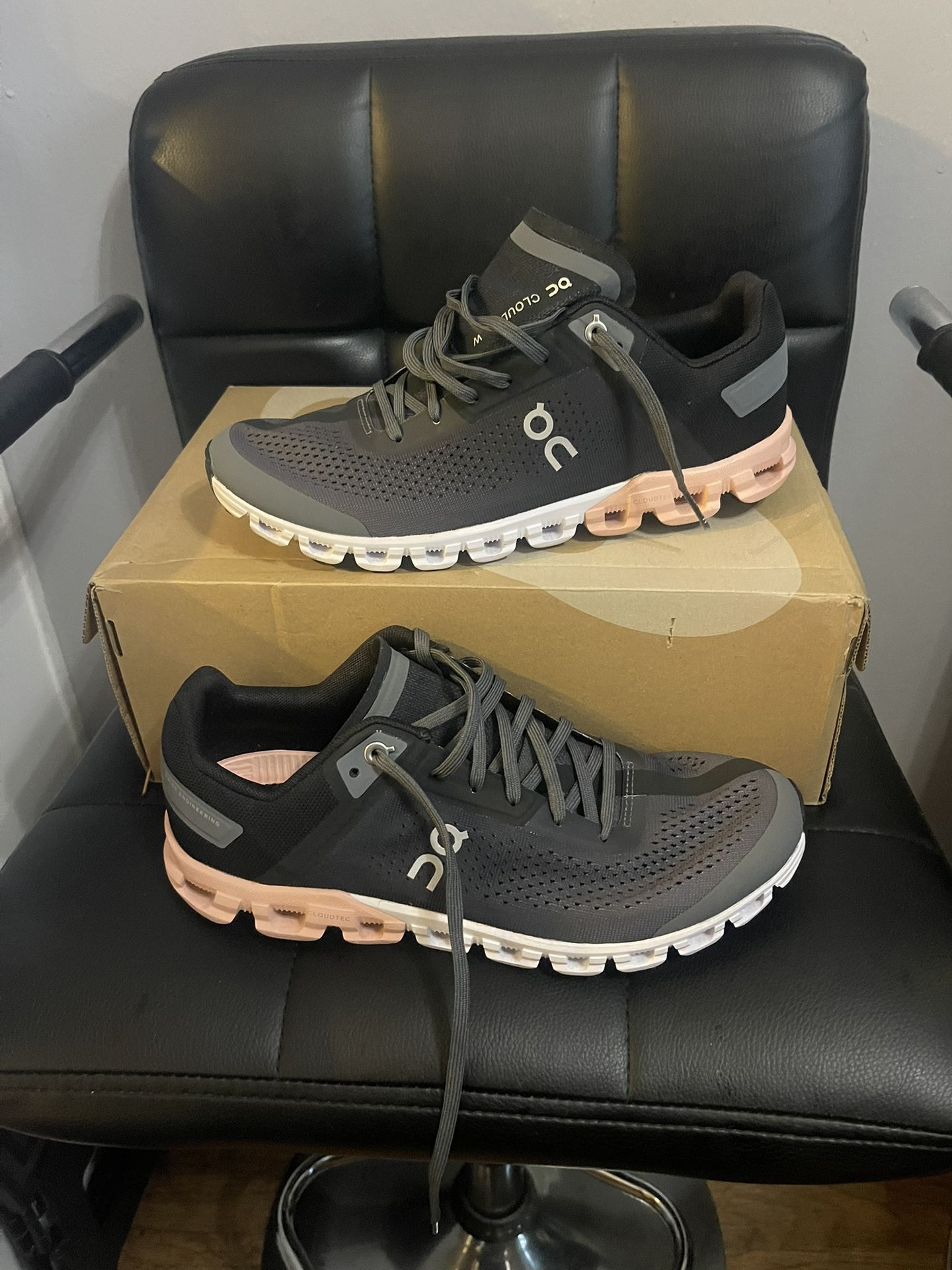 Oncloud Flow Size 9 Women’s $95