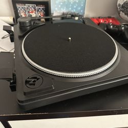 Crossley T400 Turntable / Record Player