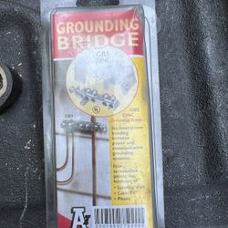 Arlington Intersystem Grounding Bridge Plastic Cover Zinc 4-1/2'' GB5