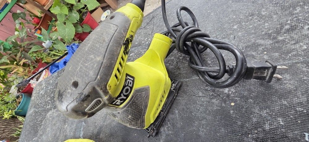 $25 Ryobi Corded Sander