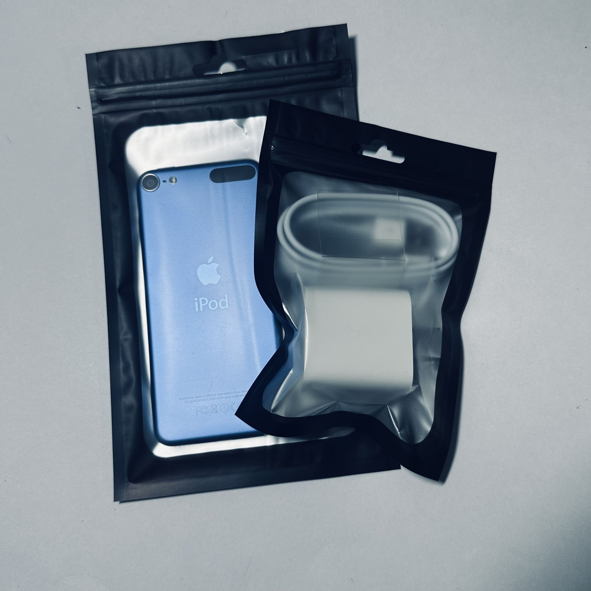 iPod Touch 6 Blue 32GB НТ410