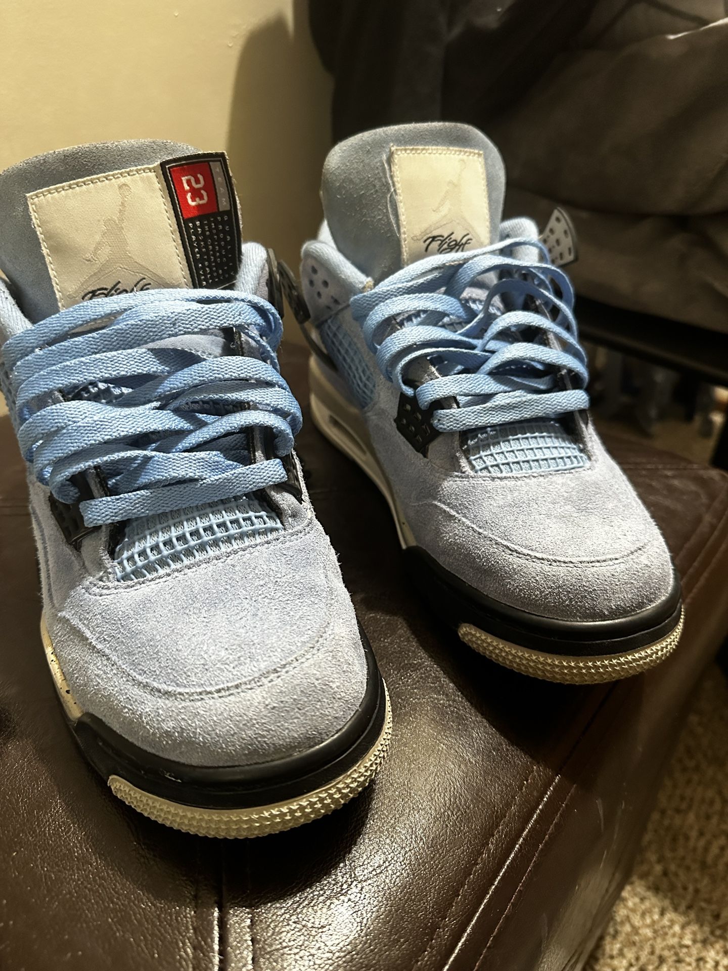 UNC Jordan 4