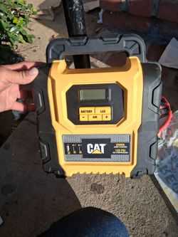 cAT 2500lithum ion battery booster