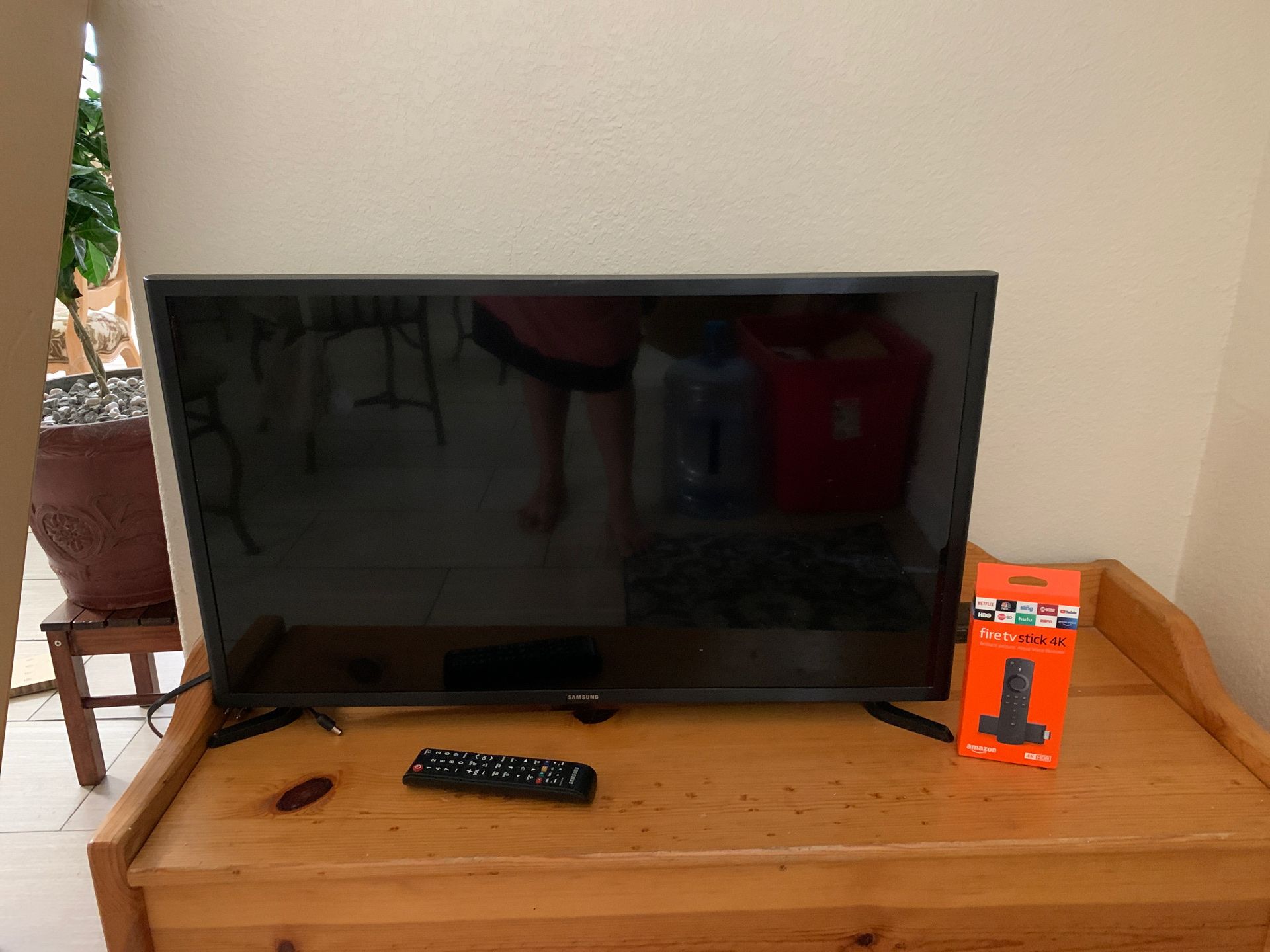 Samsung 32 inch tv with fire stick