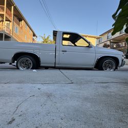 Nissan Hardbody Pickup 