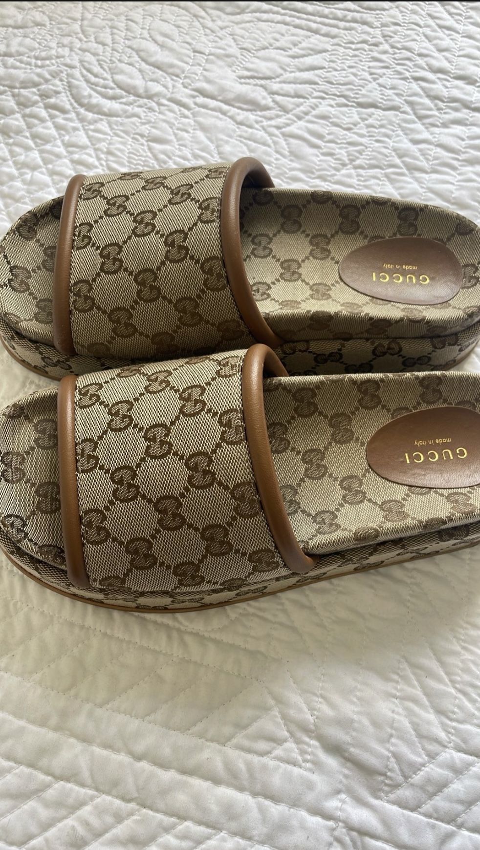 Gucci Slides woman size 8