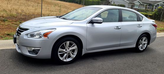 Very Clean 2014 Nissan Altima SL...One Owner...Low
Miles..Carfax