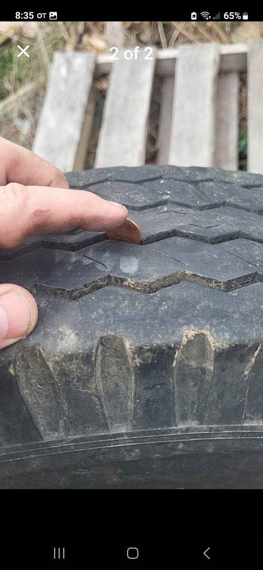 ST225/90D16 GLADIATOR (1 TIRE)