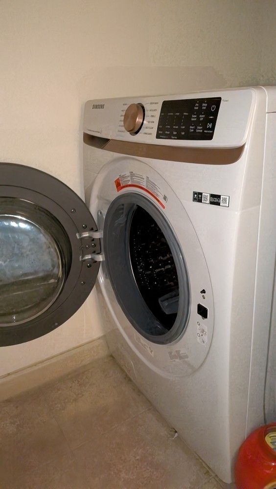 Samsung Washer And Dryer Combo(Like New)