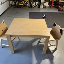 Crate And Barrel Play Table and Chairs 