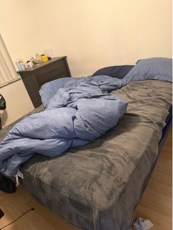 Cama y colchón