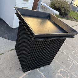 Side table/coffee table