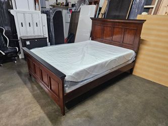 Queen Size Wood Panel Bed Frame
