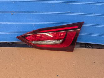Q50 2018 2019 2020 2021 2022 Taillight