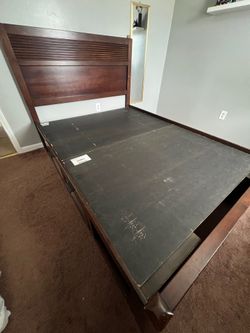 Queen Side Platform Bed With Memory Foam Mattress 