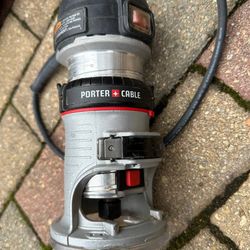 Porter-Cable 4.5 Amp 1/4'' Palm Router