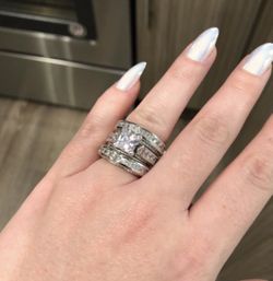 New 18 k white gold wedding ring set engagement ring
