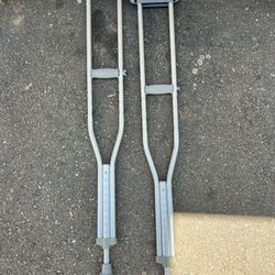 Crutches 