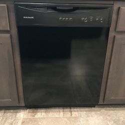 Frigidaire Dishwasher - Like New 