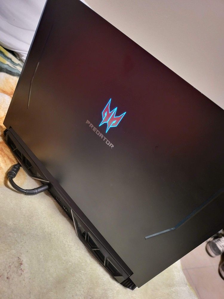 Acer Predator Helios 700