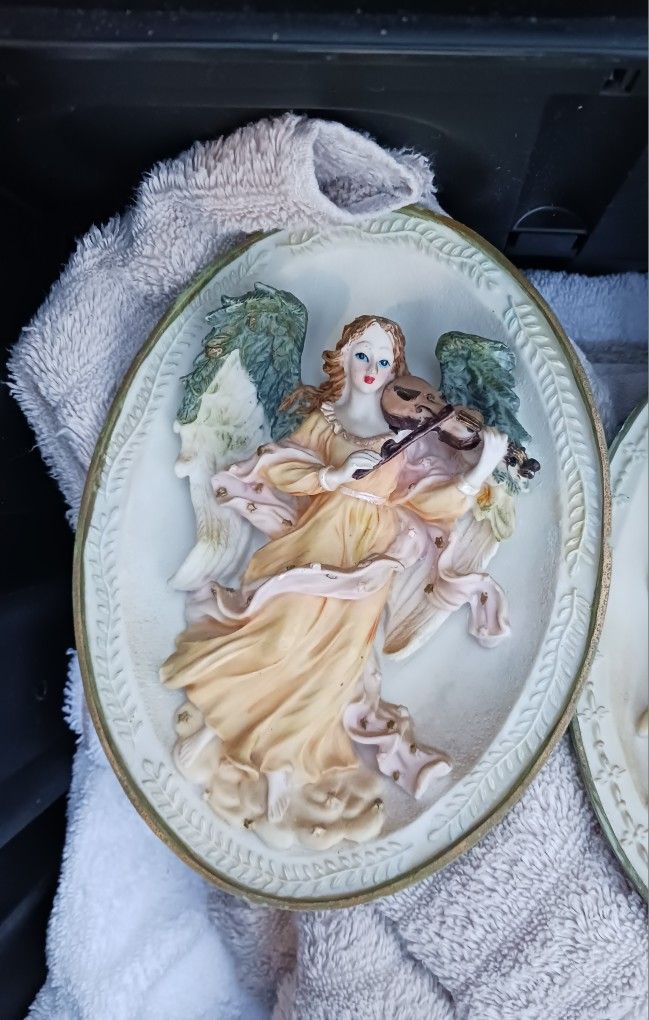 Porcelain Wall Hangings