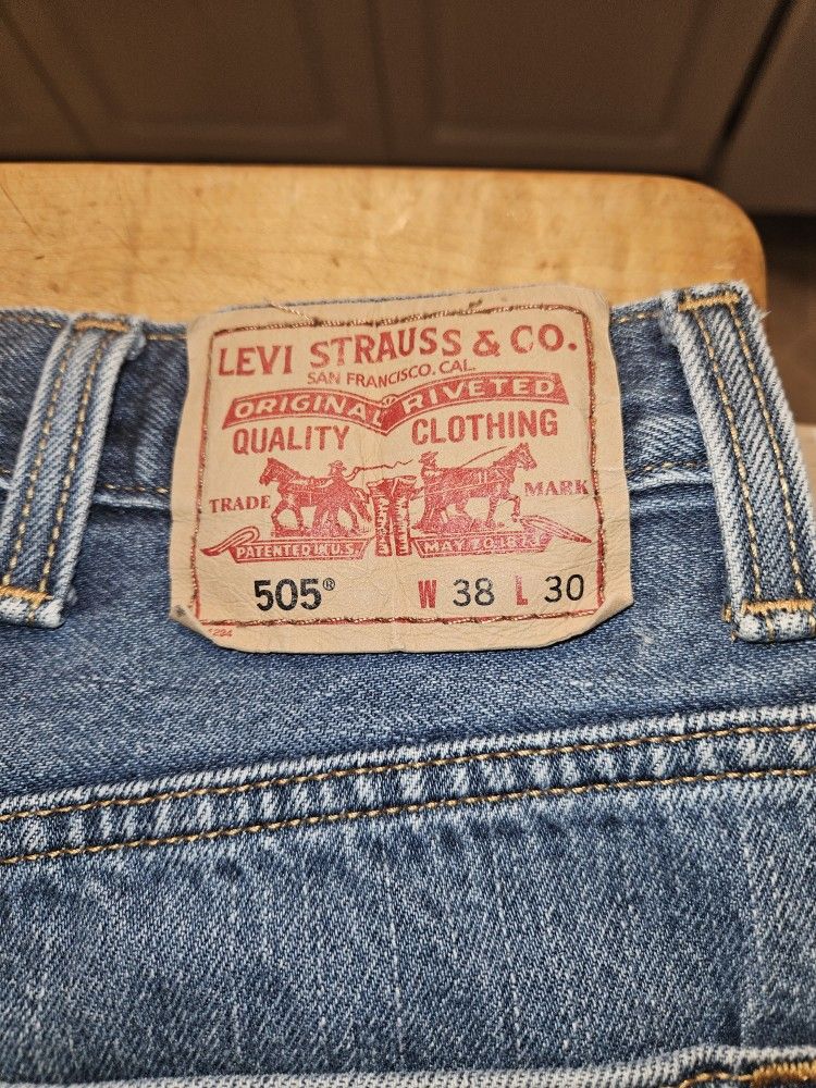 505 Levi's 38-30