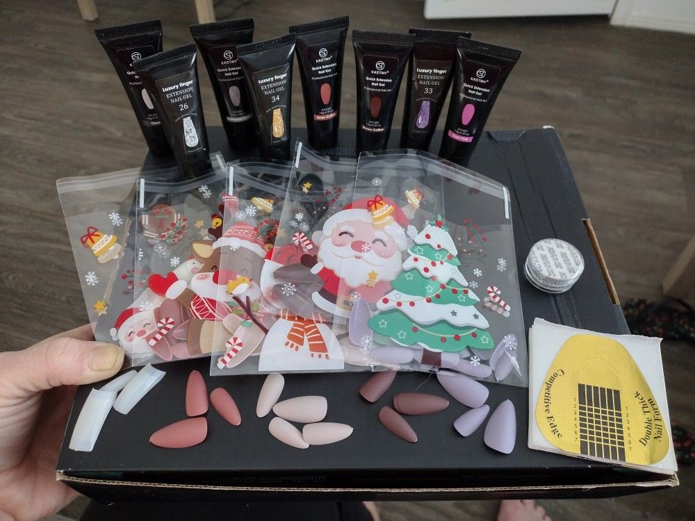 All new. Extention Nail Gel Set