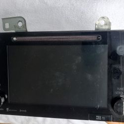 Toyota OEM Tacoma Sienna GPS Touchscreen AM FM CD Stereo Radio 86100 08062