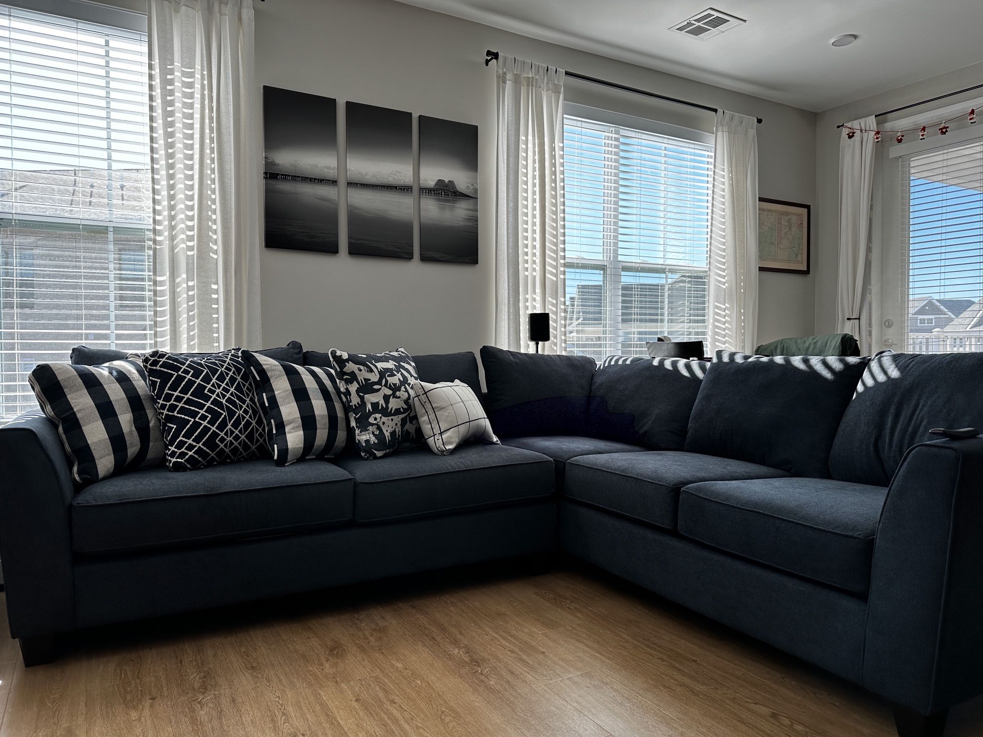 Raymour & Flanigan Daine Navy 2 Piece Sectional