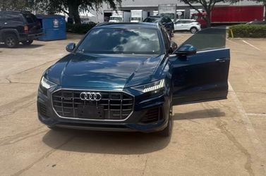 Audi A8 luxury