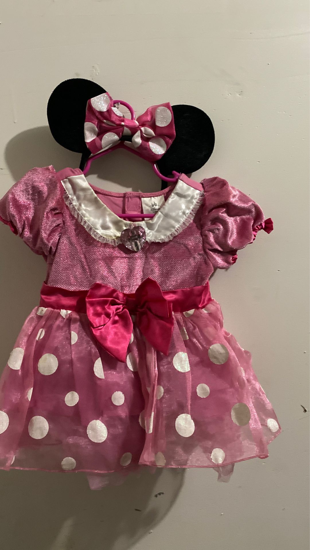 Minnie Mouse Halloween costume wi to 2 sets of ears