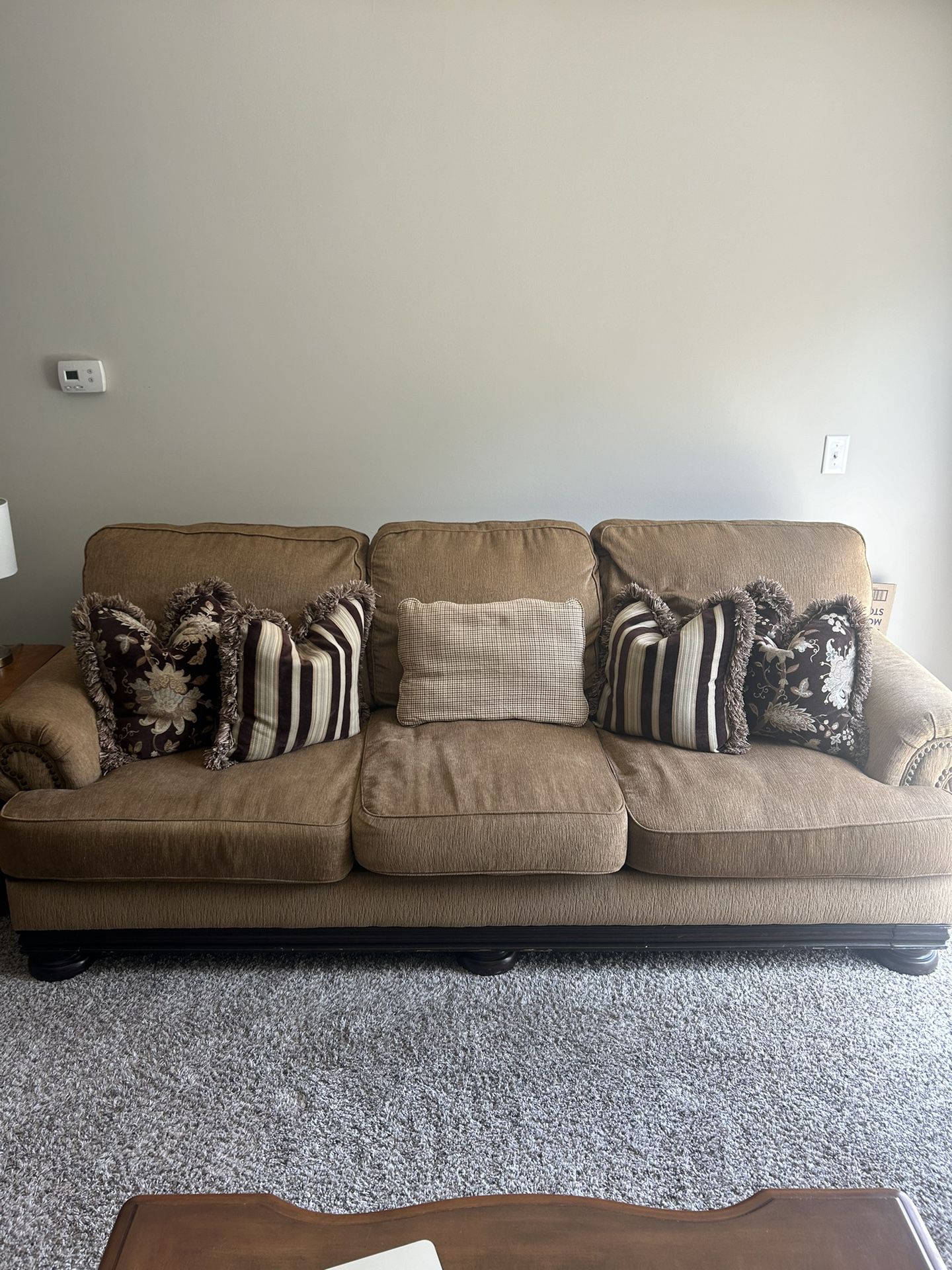 Large 3 Cushion Couch And Pillows 