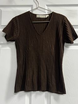 Liz Claiborne Studio Brown Ribbed Knit V-Neck Short Sleeve Sweater - Medium GUC