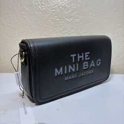 Handbag 👜 Swipe For More Pictures 