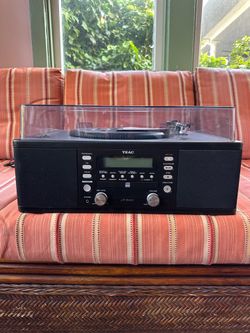 Teac LP-R400 vinyl record player/CD/Radio/recorder
