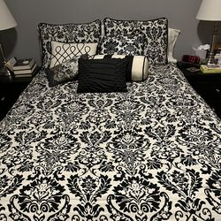 Queen Comforter Set