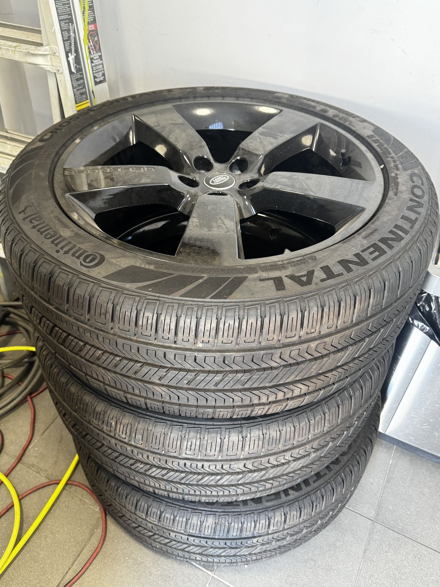 Land Rover Defender 22 Inch OEM Wheels