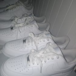 Nike Air Force 1 Sz  6.5, 9, 10, 12, 15 (AVAILABLE)
