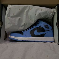 Air Jordan 1 Carolina Blue 