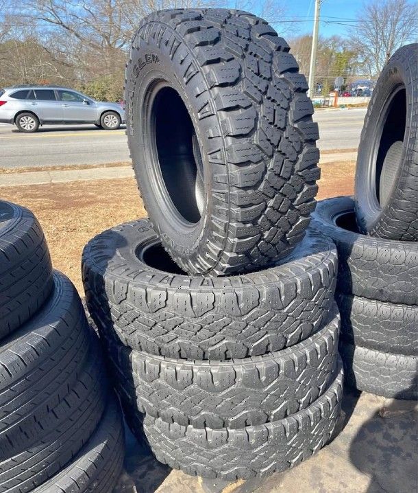 LT285 75 18 Top-Tier All-Terrain Performance Tire forward couple