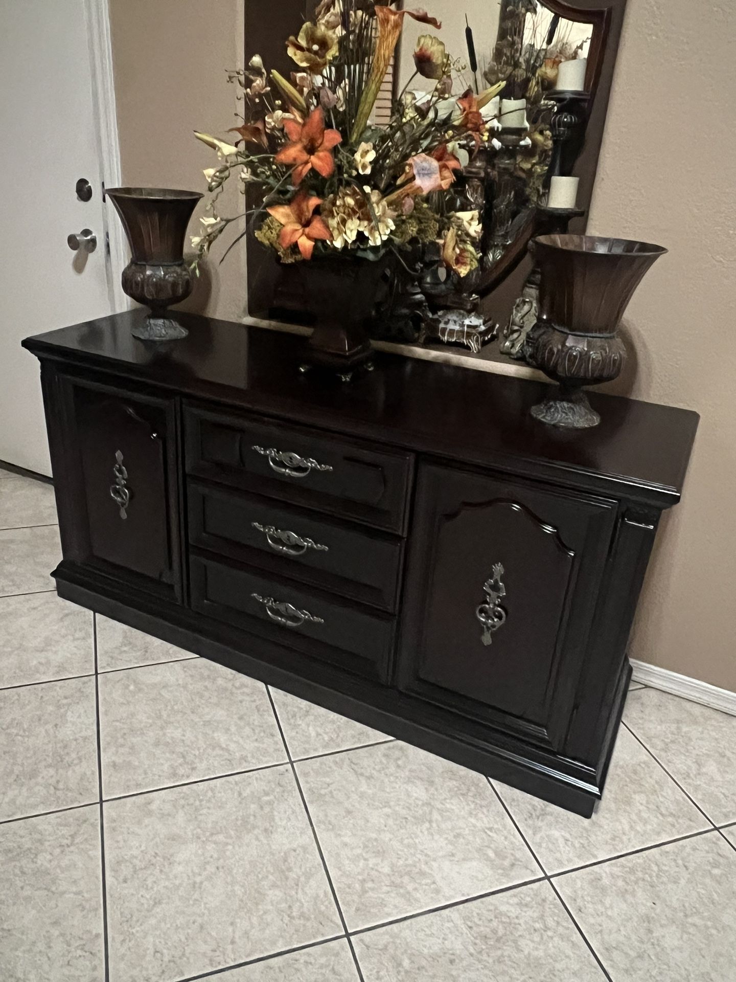 Buffet / TV Stand 