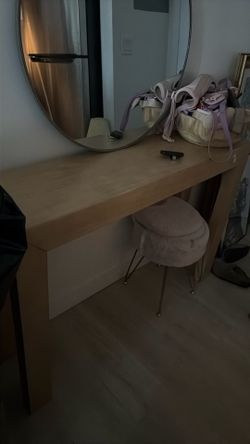 Console table need gone today moving out