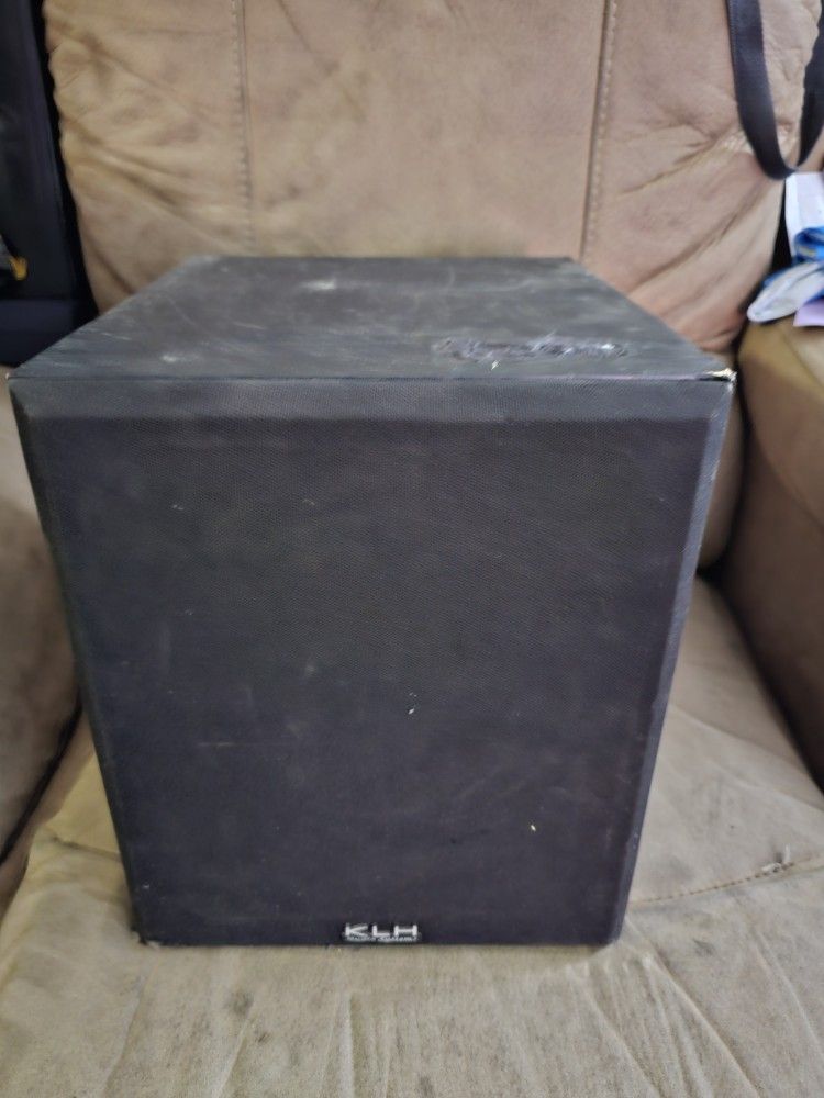 klh asw8 120b subwoofer $50