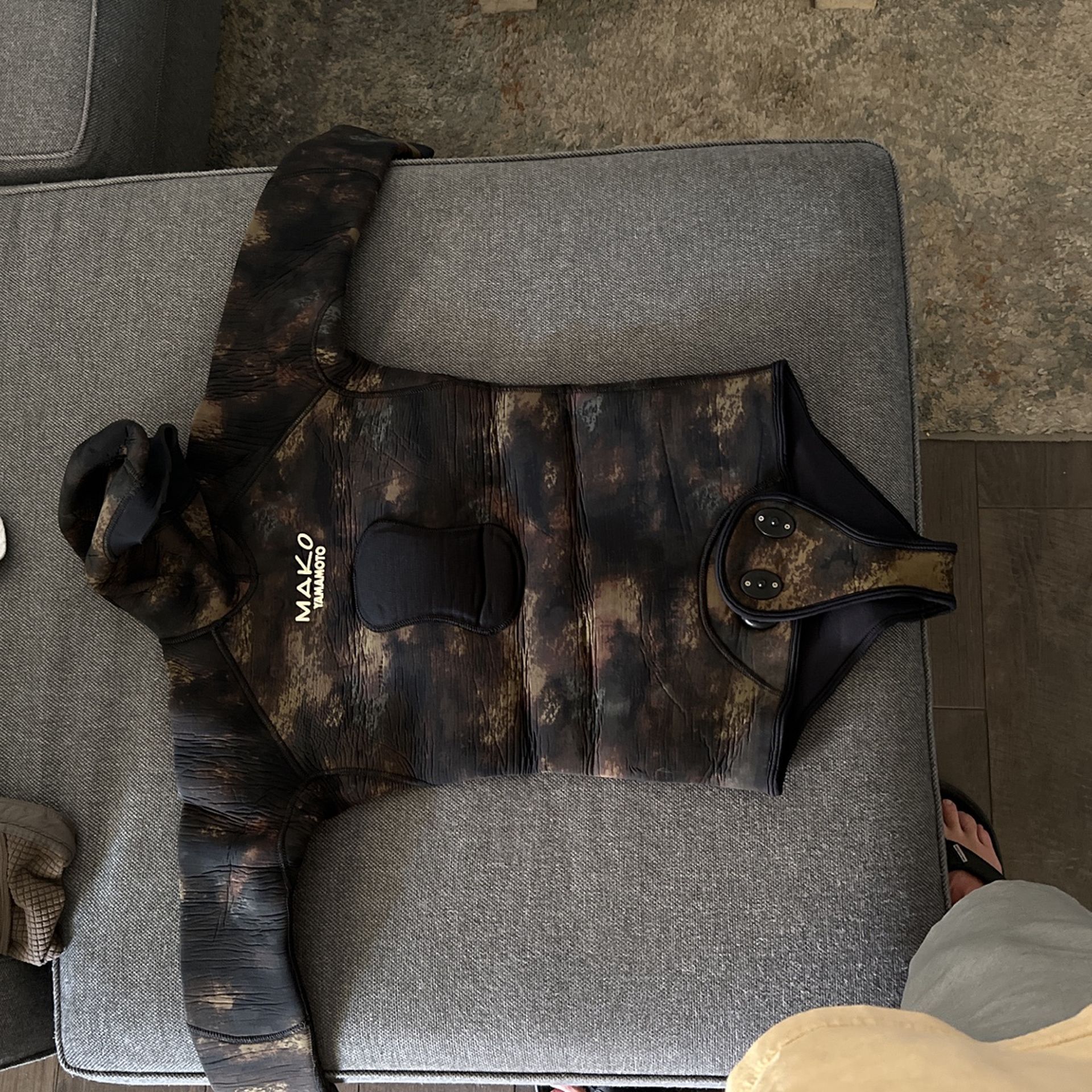 Mako Yamamoto 7mm Men’s Large Spear fishing Wetsuit 3d Camo