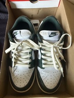 Women Nike Dunk Low Vintage Green 7.5